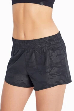 Marika Power Embossed Woven Short -Sportswear Sales Store KLS0474T MG09328