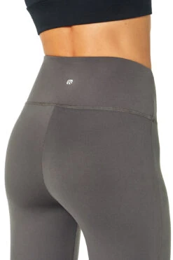 Marika June Mid Calf Capri -Sportswear Sales Store MLC1207A U05.17518