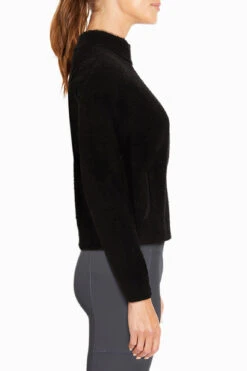 Marika Arden Sherpa Pullover -Sportswear Sales Store MLQ0144A 001 02