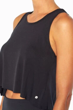 Marika Essential Cropped Tank -Sportswear Sales Store MLT2972A 001.77492