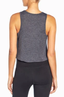 Marika Essential Cropped Tank -Sportswear Sales Store MLT2972A 4DK.77532