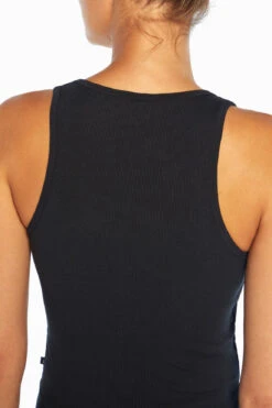 Marika Milly Crop Tank 19 Marika Milly Crop Tank -Sportswear Sales Store MLT4050A 001.30633