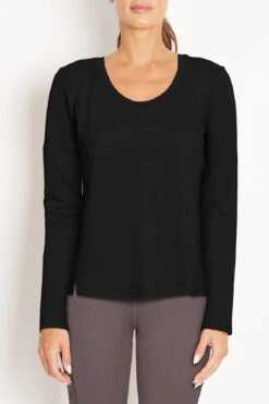 Marika Susan Long Sleeve Top 15 Marika Susan Long Sleeve Top -Sportswear Sales Store MLT7087A 001 CROPPED