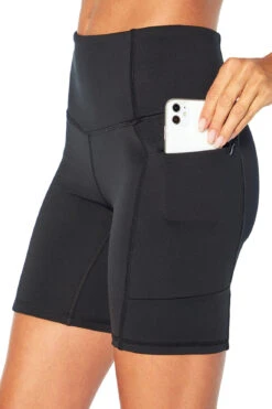 Marika Hazel Zipper Pocket Bermuda 31 Marika Hazel Zipper Pocket Bermuda -Sportswear Sales Store unnamed 2